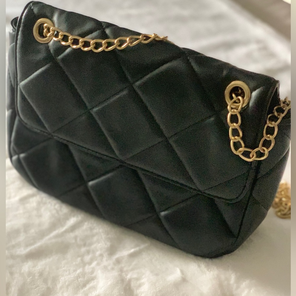 M brand, quilted black purse - Picture 2 of 7
